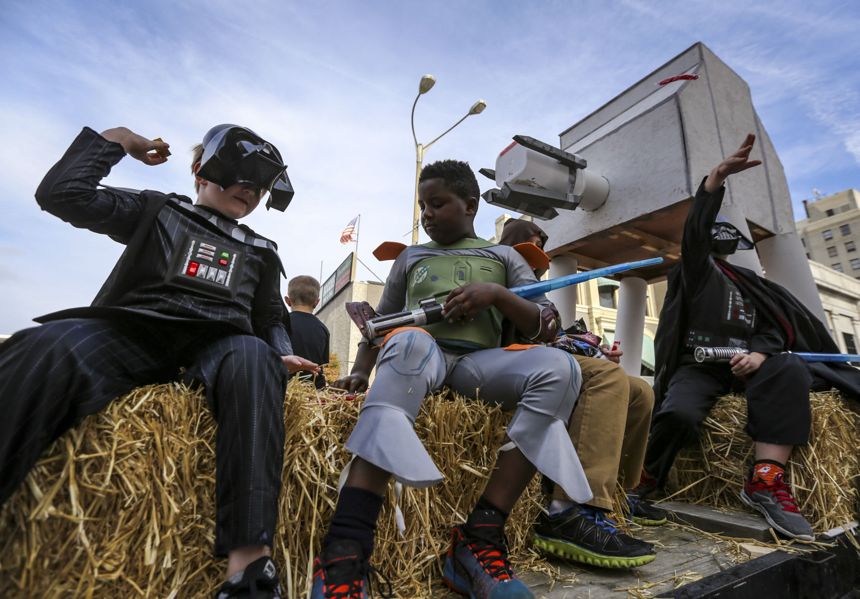 102916-DAVENPORT-HALLOWEEN-021.jpg